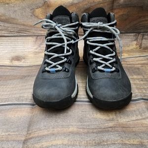 Women's Columbia Newton Hiking Books